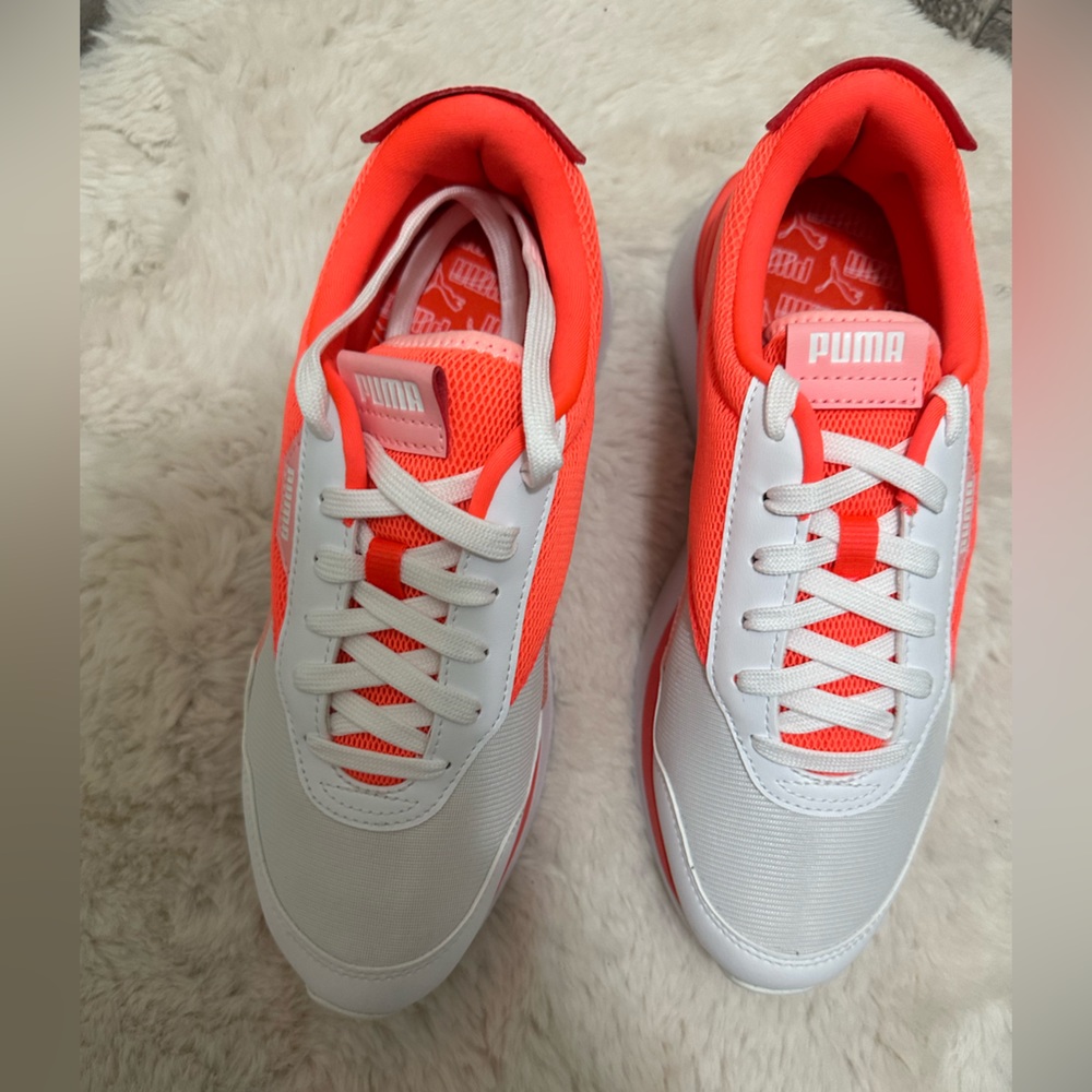 PUMA size 8 Pink/white sneakers